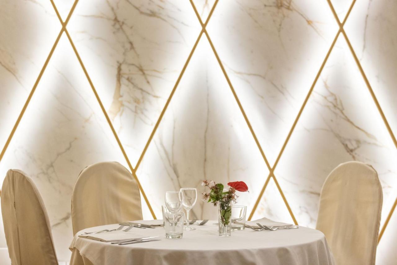 Hotel Feldberg Riccione Dış mekan fotoğraf