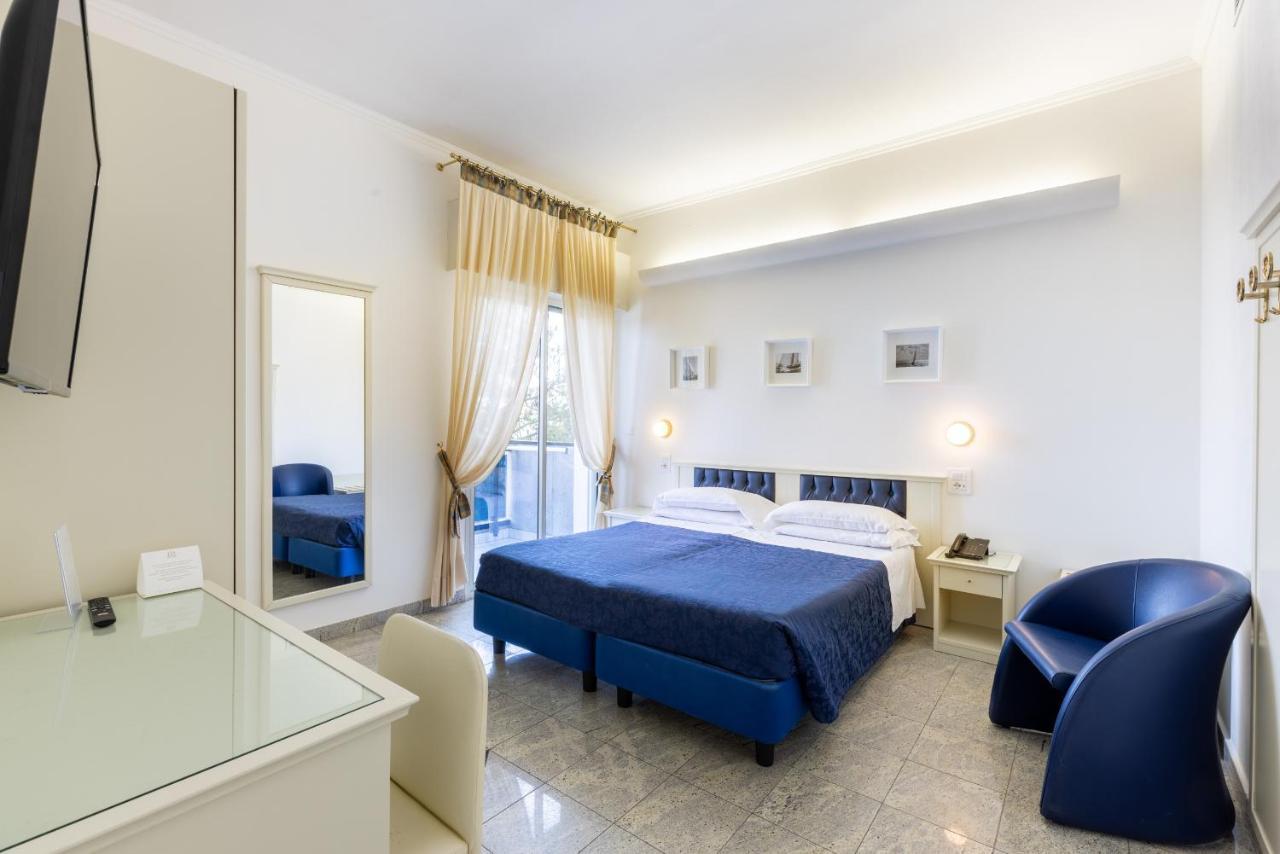 Hotel Feldberg Riccione Dış mekan fotoğraf