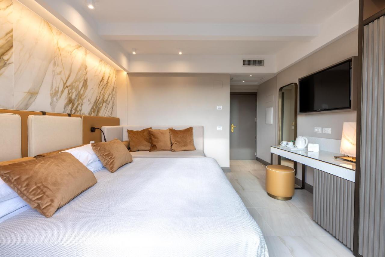 Hotel Feldberg Riccione Dış mekan fotoğraf