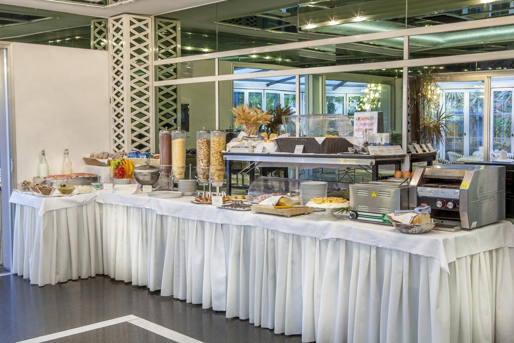 Hotel Feldberg Riccione Dış mekan fotoğraf