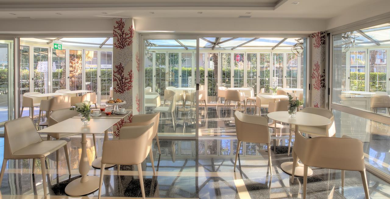 Hotel Feldberg Riccione Dış mekan fotoğraf