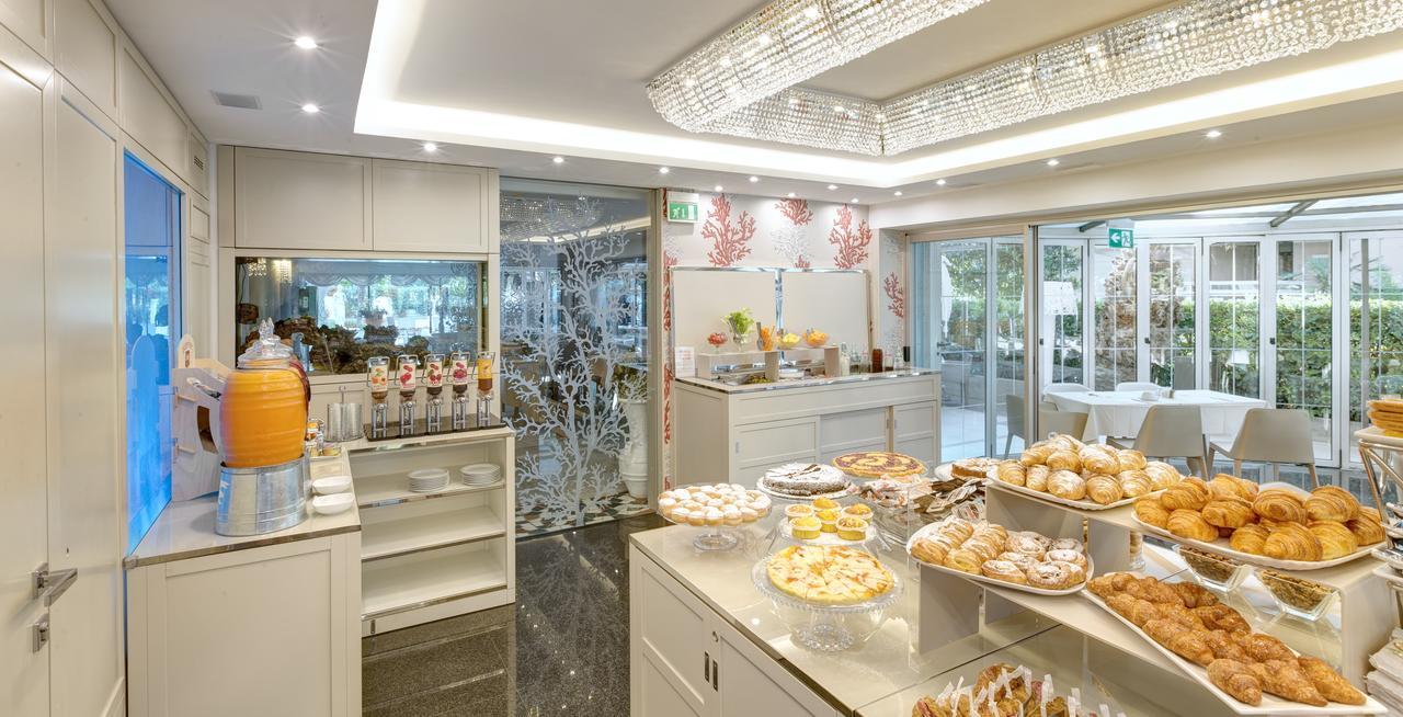 Hotel Feldberg Riccione Dış mekan fotoğraf