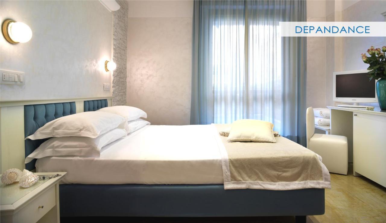 Hotel Feldberg Riccione Dış mekan fotoğraf
